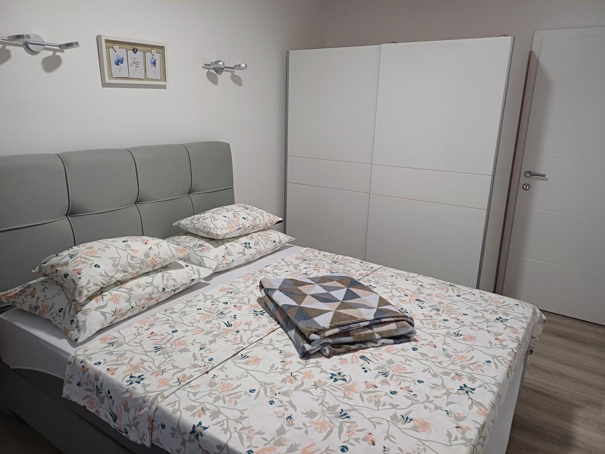 Apartmani Bulajic Veglia Exterior foto